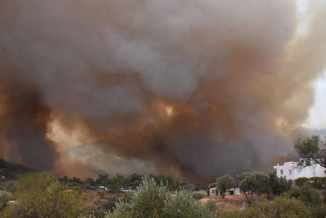 Milas'ta başladı, Bodrum'a sıçradı! 2 çıkarma gemisi bölgede 4
